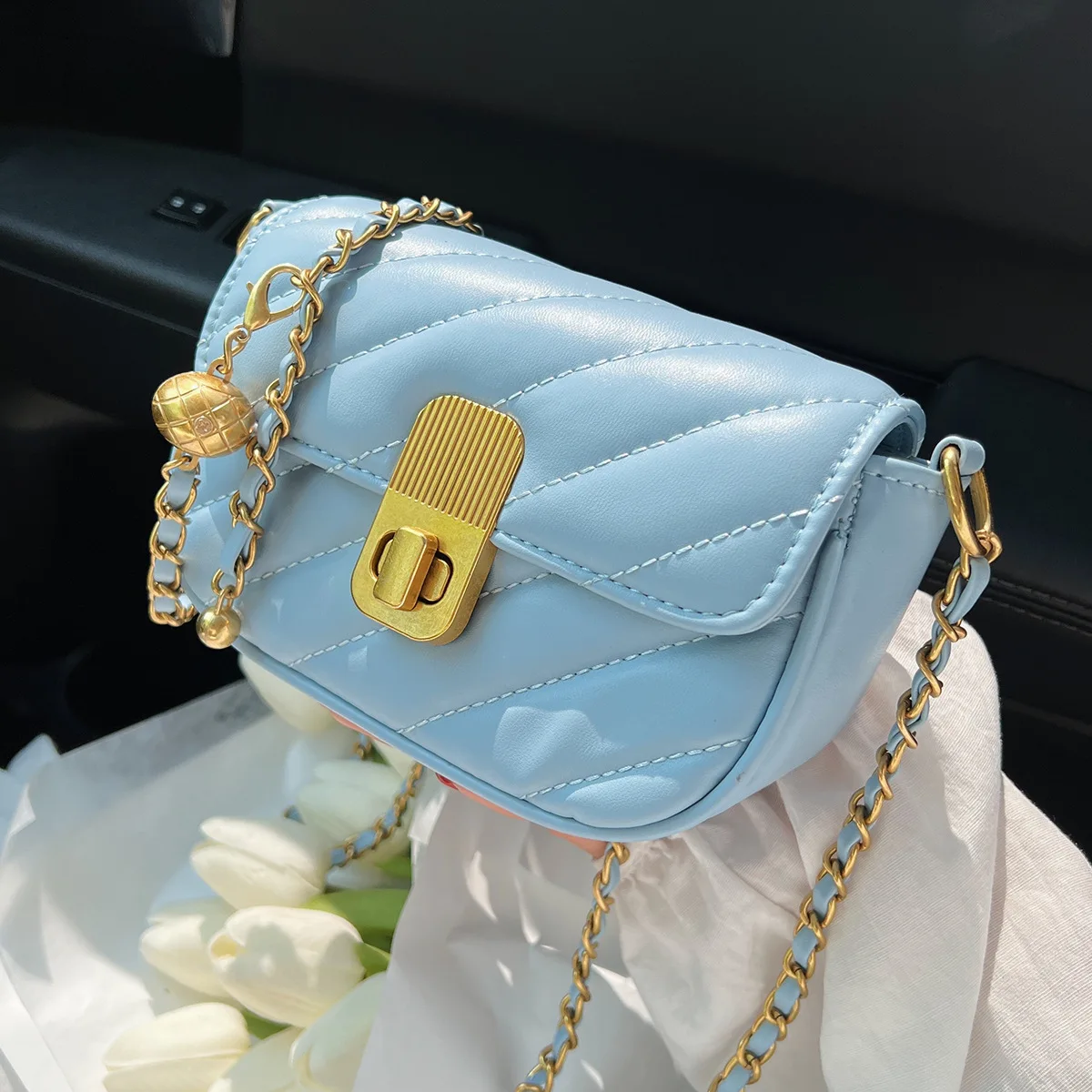 2022 summer new fashion chain messenger bag texture simple casual shoulder bag, Colors
2022 summer new fashion chain messenger bag texture simple casual shoulder bag, Colors