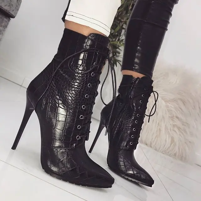Serpentine Black Women Ankle Boots 2021 New Lace-Up Zip Pointed Toe Stilettos Shoes Fashion Sexy Chelsea Boots Plus Size 35- 42
Serpentine Black Women Ankle Boots 2021 New Lace-Up Zip Pointed Toe Stilettos Shoes Fashion Sexy Chelsea Boots Plus Size 35- 42