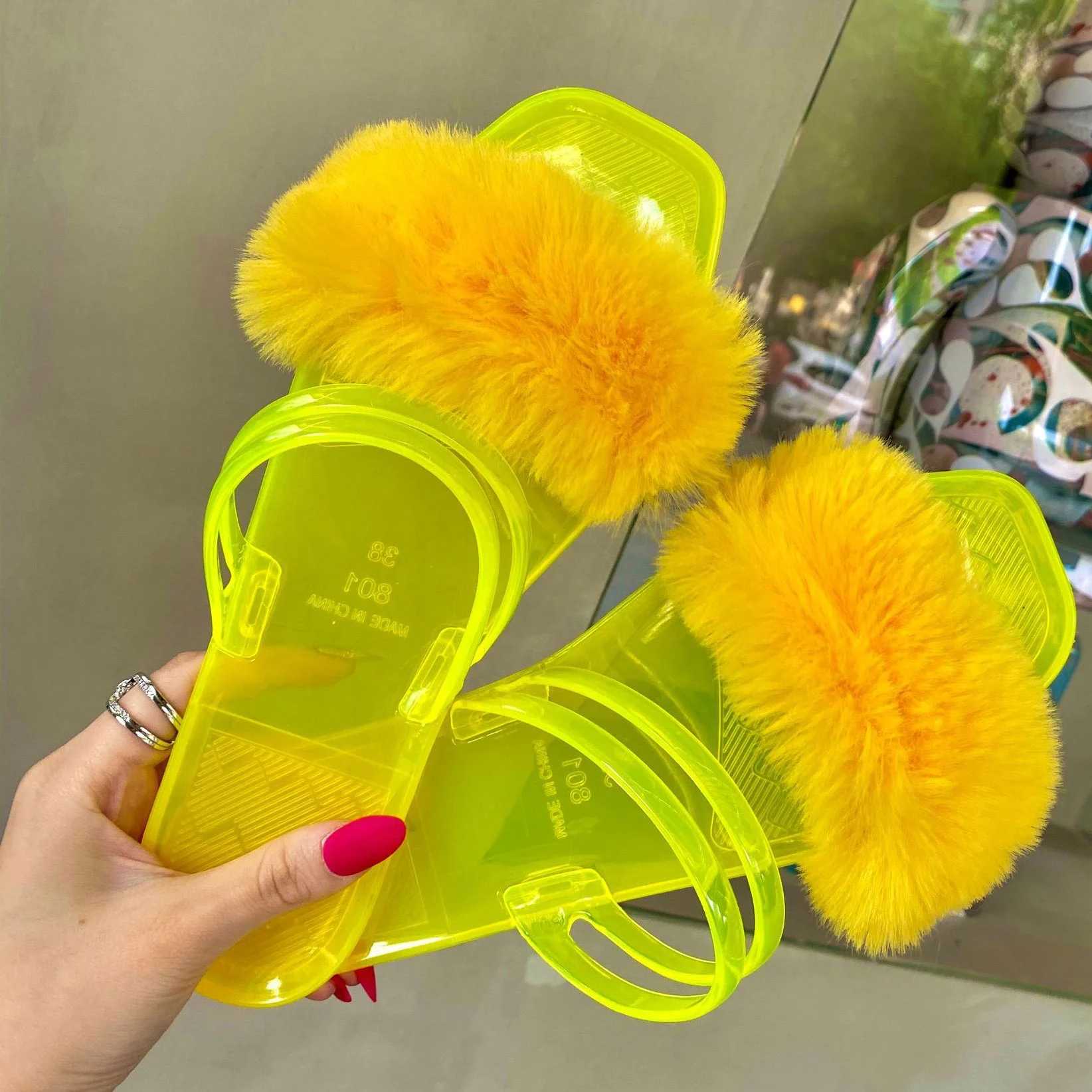 Women's Fluffy Fur Slippers Jelly Flats Women Slides Flurry Beach Clear Shoes Sandals, Yellow black orange rosered
Women's Fluffy Fur Slippers Jelly Flats Women Slides Flurry Beach Clear Shoes Sandals, Yellow black orange rosered