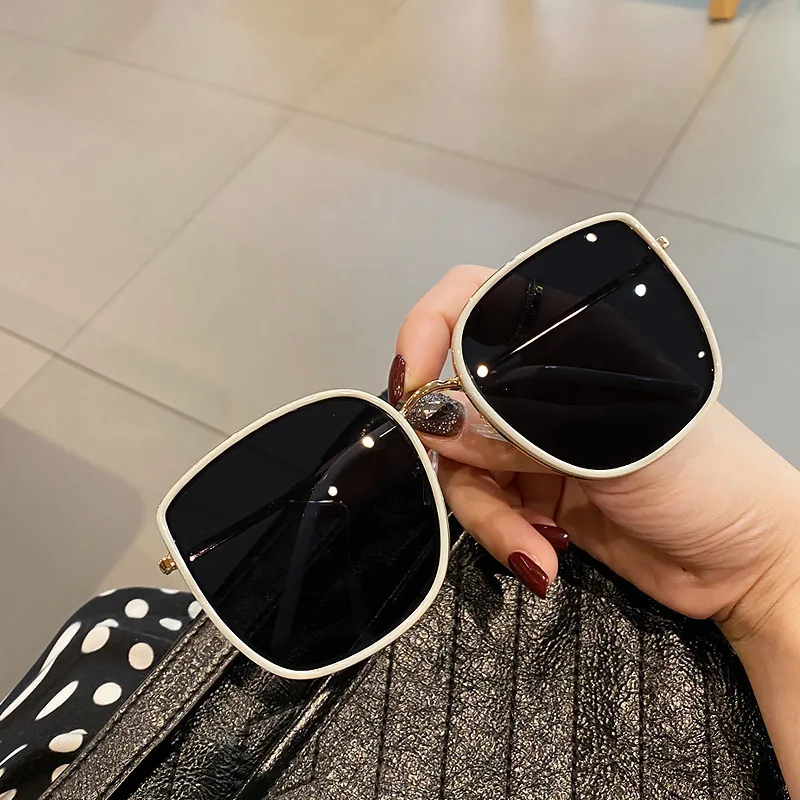 2022 New Korean style bi large rim sunglasses female ins style sunglasses retro UV protection
2022 New Korean style bi large rim sunglasses female ins style sunglasses retro UV protection