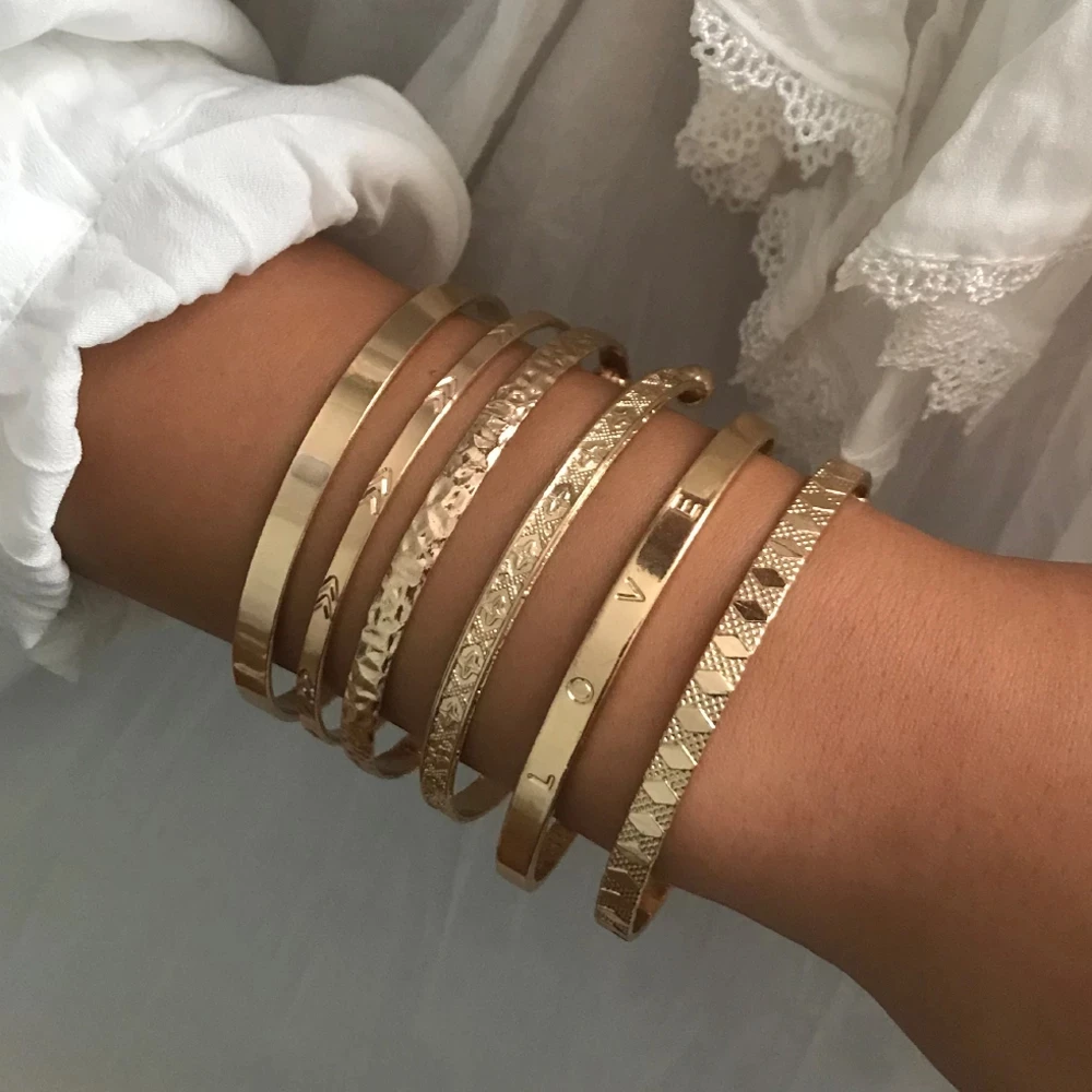 6Pcs/2Pcs/Set Women Bracelets Boho Vintage Gold Geometric Carved Arrow Round Letter Bracelet Set Beach Fashion Jewelry
6Pcs/2Pcs/Set Women Bracelets Boho Vintage Gold Geometric Carved Arrow Round Letter Bracelet Set Beach Fashion Jewelry