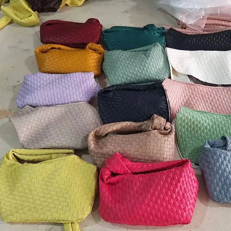 2020 fashion famous luxury brand style women bag lady shoulder bags Weave leather handbag knitting
2020 fashion famous luxury brand style women bag lady shoulder bags Weave leather handbag knitting