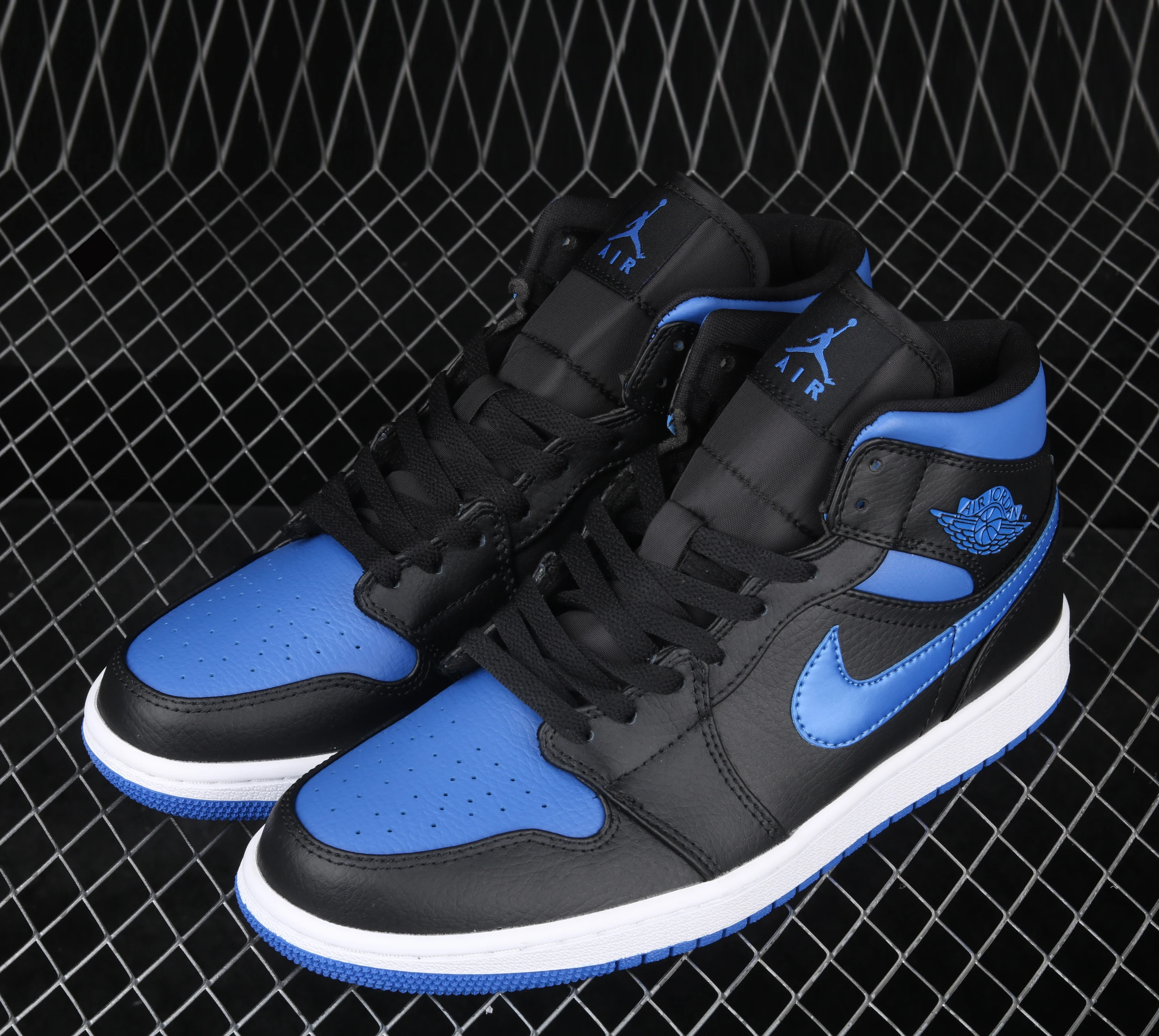 Wholesale Men Sneakers High Quality Design Brand Sport Shoes 1 Retro Casual Basketball Shoes
Wholesale Men Sneakers High Quality Design Brand Sport Shoes 1 Retro Casual Basketball Shoes