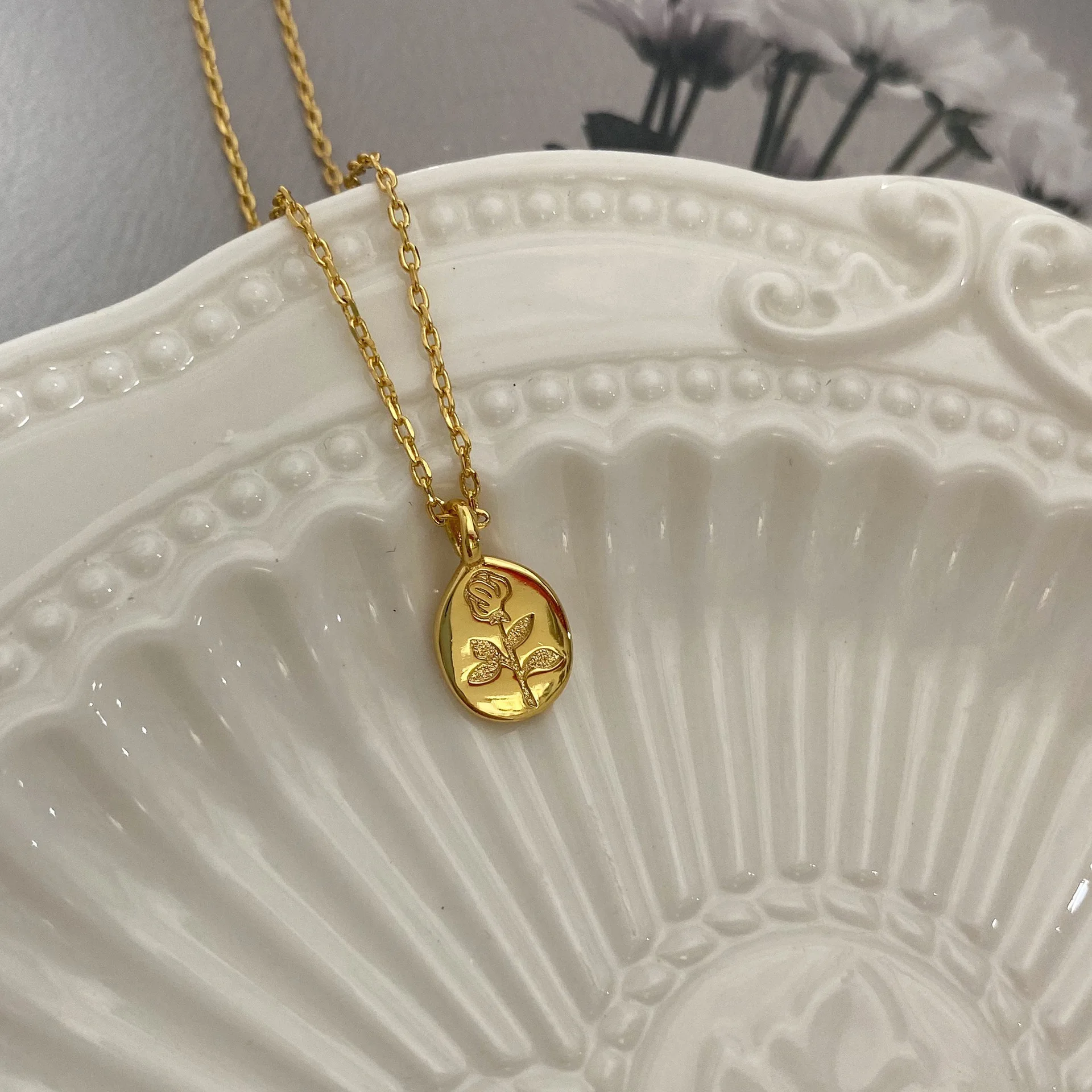 Simple Sweet Style 316L Stainless Steel Flower Pendant Necklace Titanium Steel Rose Flower Disc Necklace
Simple Sweet Style 316L Stainless Steel Flower Pendant Necklace Titanium Steel Rose Flower Disc Necklace