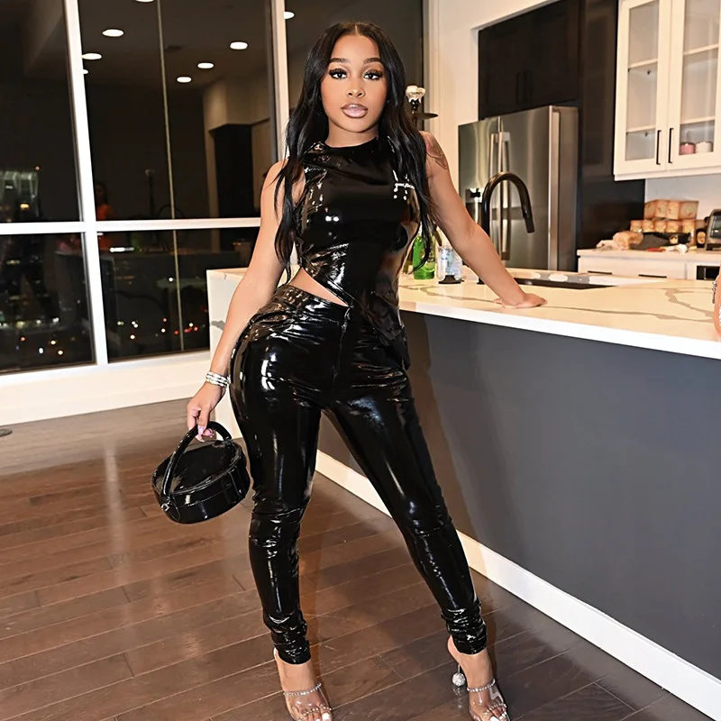 2022 Women Summer Fashion Faux Leather Suit Sleeveless Crop Top Pants Two Piece Set
2022 Women Summer Fashion Faux Leather Suit Sleeveless Crop Top Pants Two Piece Set
