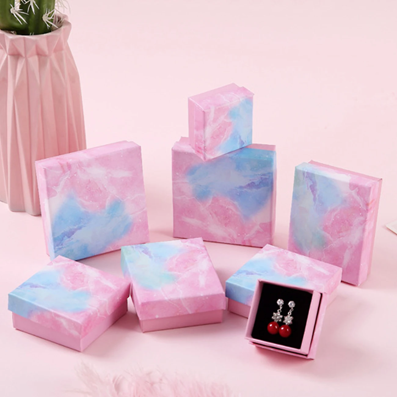 High quality and Luxury Jewelry box wholesale ring necklace bracelet earrings jewelry packaging boxes custom logo package BHP003
High quality and Luxury Jewelry box wholesale ring necklace bracelet earrings jewelry packaging boxes custom logo package BHP003