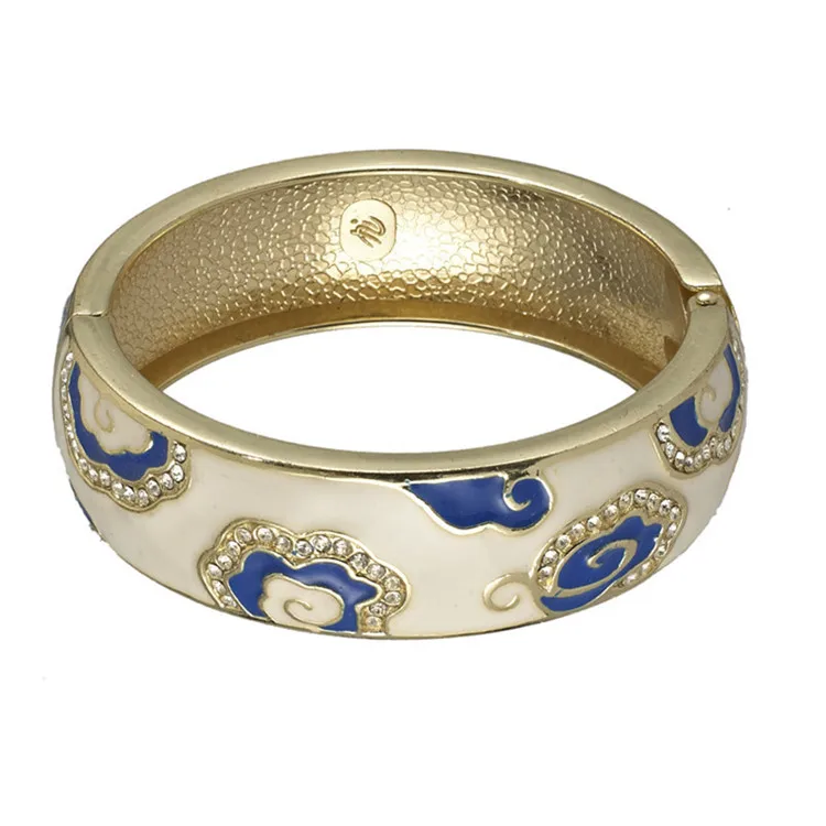 WIIPU Vintage Chinese landscape Thai blue auspicious cloud shape bracelet national craft gift bracelet jewelry gift
WIIPU Vintage Chinese landscape Thai blue auspicious cloud shape bracelet national craft gift bracelet jewelry gift
