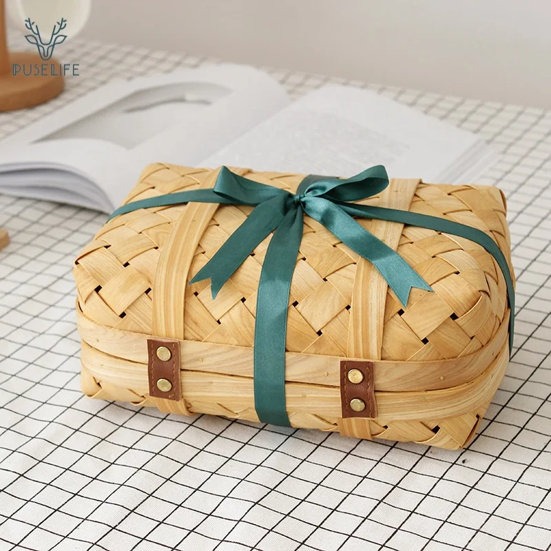 Eco friendly wholesale handmade wood chip gift basket woven hamper basket gift box, Natural
Eco friendly wholesale handmade wood chip gift basket woven hamper basket gift box, Natural