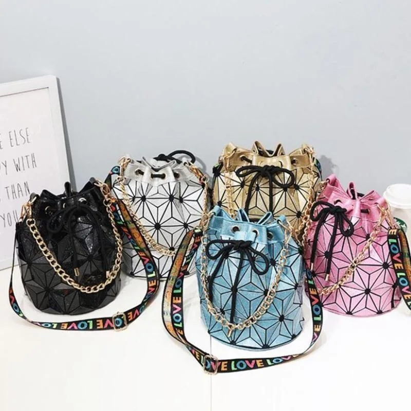 Korean multicolor trend fashion pu material versatile leather shoulder bag women 
Korean multicolor trend fashion pu material versatile leather shoulder bag women