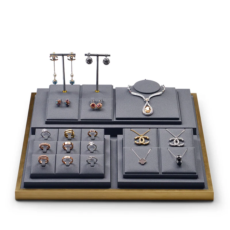 New Arrivals Luxury Metal Jewelry display Set Shop Exhibitor Gold Border With Grey PU leather Insert Jewellery Display Stand Set, Grey color
New Arrivals Luxury Metal Jewelry display Set Shop Exhibitor Gold Border With Grey PU leather Insert Jewellery Display Stand Set, Grey color