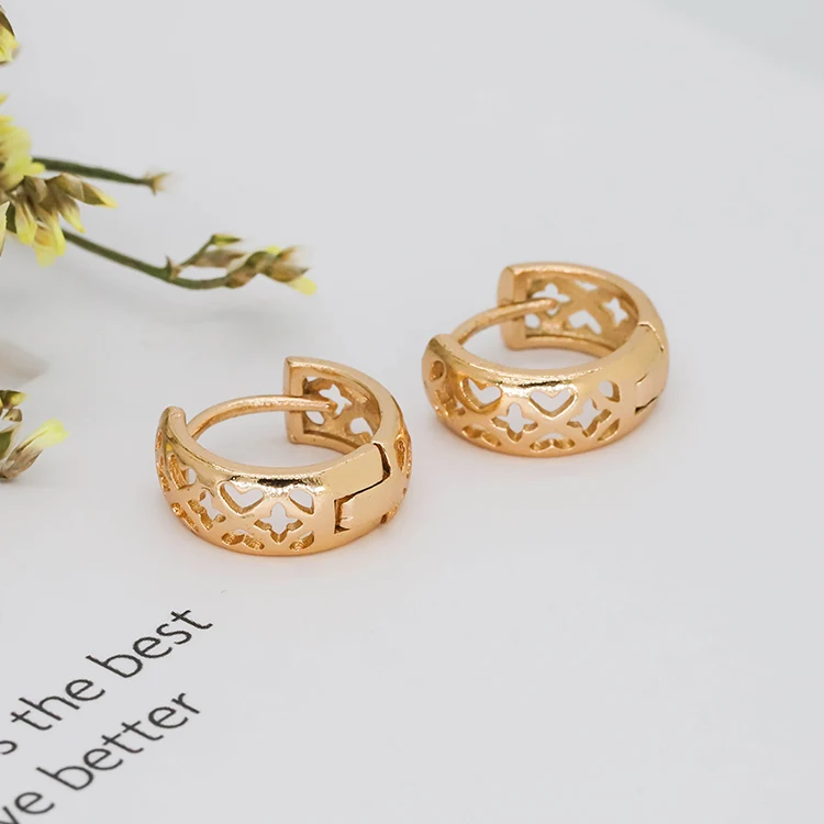 New fashion design womens hoop earrings gold geometric hollow cut out earring charms for jewelry making
New fashion design womens hoop earrings gold geometric hollow cut out earring charms for jewelry making
