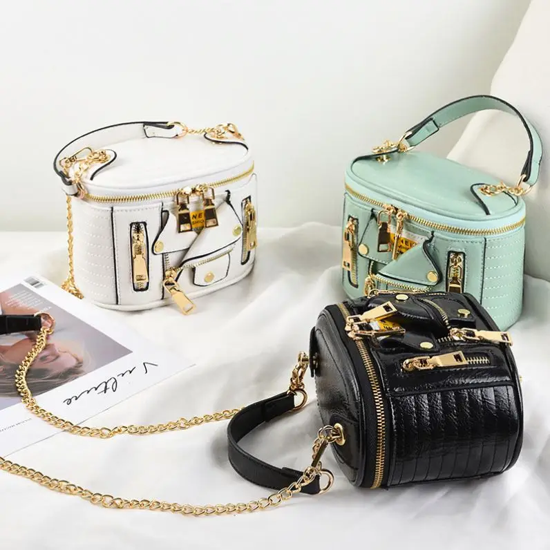 B10131 2020 fashion wholesale handbag China newest personality leather messenger bag purses and handbags for women
B10131 2020 fashion wholesale handbag China newest personality leather messenger bag purses and handbags for women