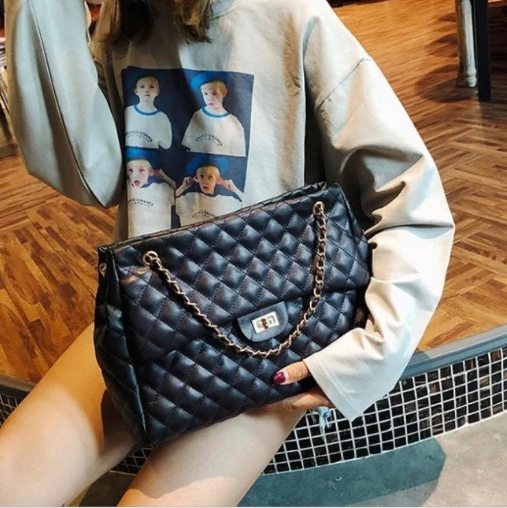 2021 New Crossbody Bag Chain Shoulder Purse Designer Bag Handbag Women Hand Bags Ladies
2021 New Crossbody Bag Chain Shoulder Purse Designer Bag Handbag Women Hand Bags Ladies