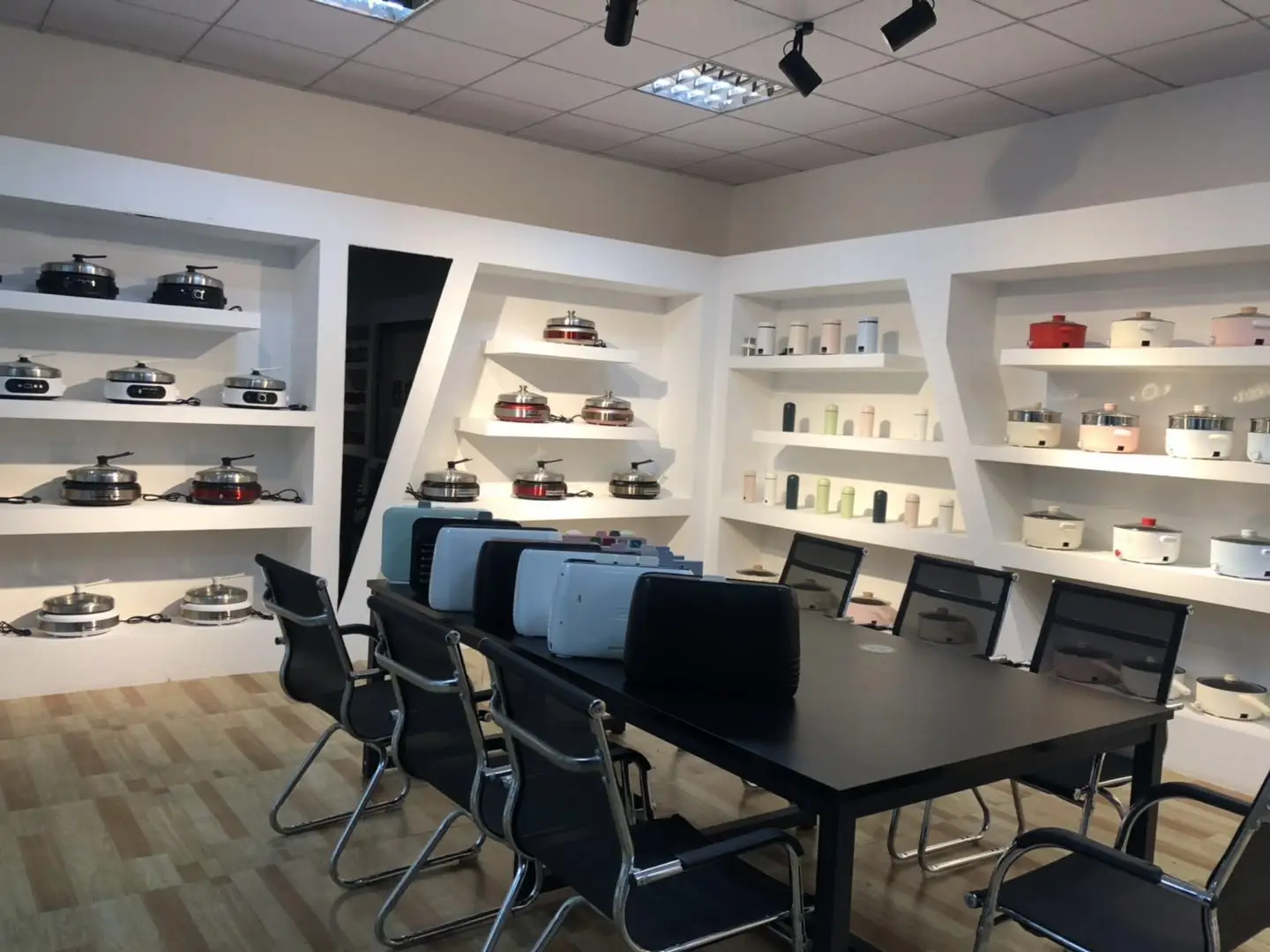 show room 2.jpg