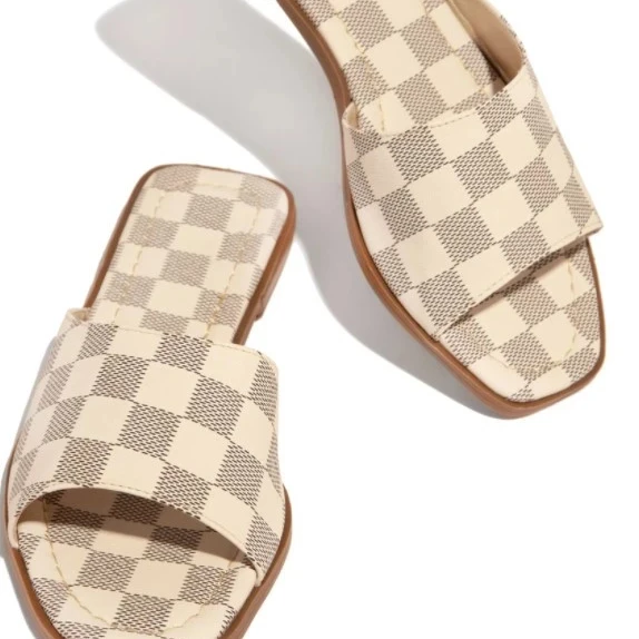 J&H fashion checkered leather slide slipper ladies slip on flat summer casual shoes, 3 colors as picture
J&H fashion checkered leather slide slipper ladies slip on flat summer casual shoes, 3 colors as picture