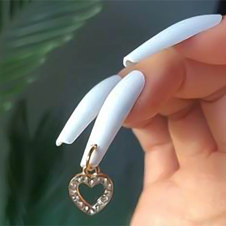 Nail Art Love Nail Metal Hollow Pendant Heart Shape Alloy Flash Diamond Stereo nail charms Decoration, As shown
Nail Art Love Nail Metal Hollow Pendant Heart Shape Alloy Flash Diamond Stereo nail charms Decoration, As shown
