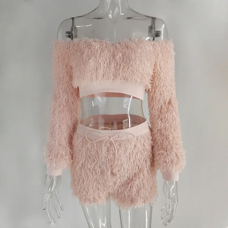 wholesale long sleeve off shoulder tube navel fur crop top Plush warm shorts two piece set women
wholesale long sleeve off shoulder tube navel fur crop top Plush warm shorts two piece set women