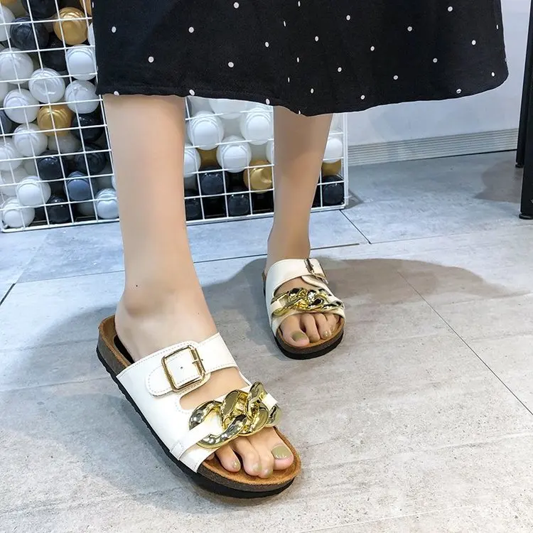 2021 new designer famous brand anti-slip summer casual slides comfort metal flat slippers for women and ladies, White, black
2021 new designer famous brand anti-slip summer casual slides comfort metal flat slippers for women and ladies, White, black