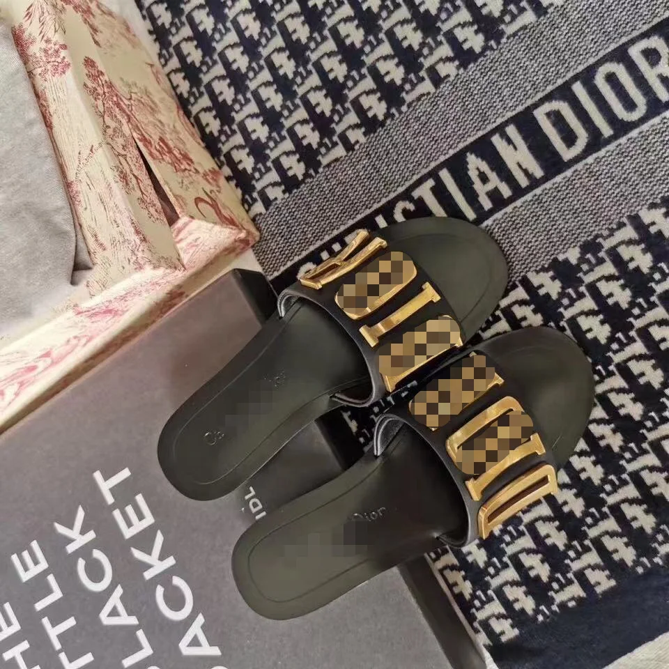 MFL03 New Arrival Metal Buckle Flat Slippers Brand D*or Slides Slippers For Women 2021, As shown
MFL03 New Arrival Metal Buckle Flat Slippers Brand D*or Slides Slippers For Women 2021, As shown