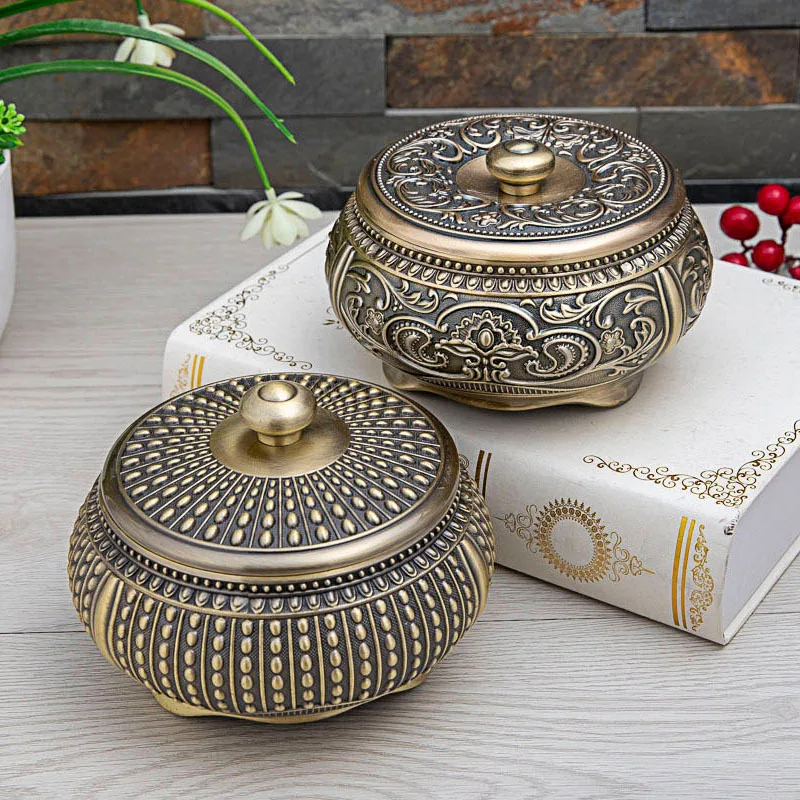 Luxury High Quality Retro Ethnic Metal Ashtray With Cover Creative Carving Multifunctional Household Storage Pot, Picture
Luxury High Quality Retro Ethnic Metal Ashtray With Cover Creative Carving Multifunctional Household Storage Pot, Picture