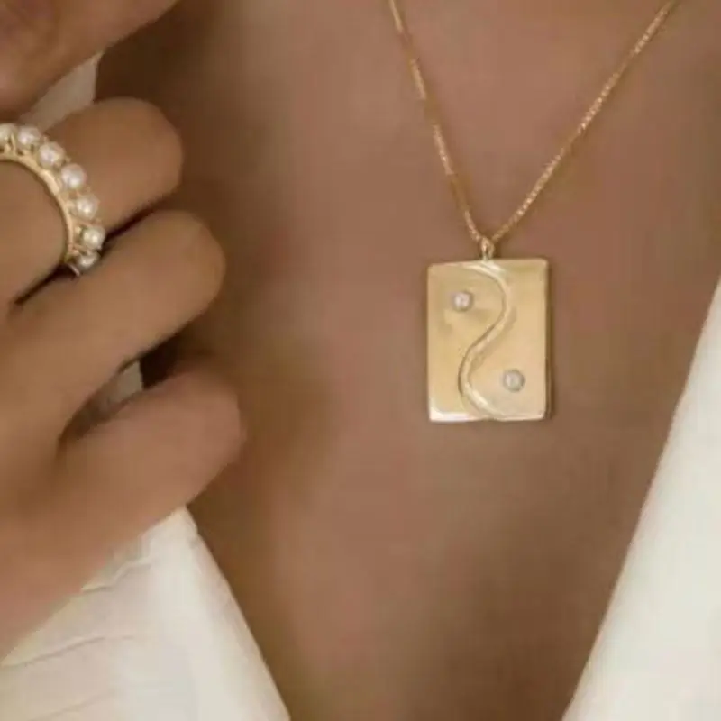 Custom name Jewelry 18K PVD Gold Cubic Zirconia Rectangle Pendant Necklace 2021 Stainless Steel Jewelry
Custom name Jewelry 18K PVD Gold Cubic Zirconia Rectangle Pendant Necklace 2021 Stainless Steel Jewelry