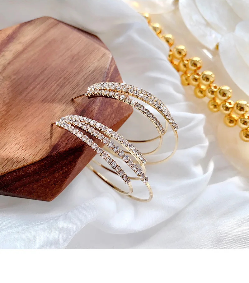 Rhinestone Crystal New Grace Fashion Women Huggie Earrings for Gift Adelante Wholesale Good Needle Alloy Silver Hoop Earrings 
Rhinestone Crystal New Grace Fashion Women Huggie Earrings for Gift Adelante Wholesale Good Needle Alloy Silver Hoop Earrings