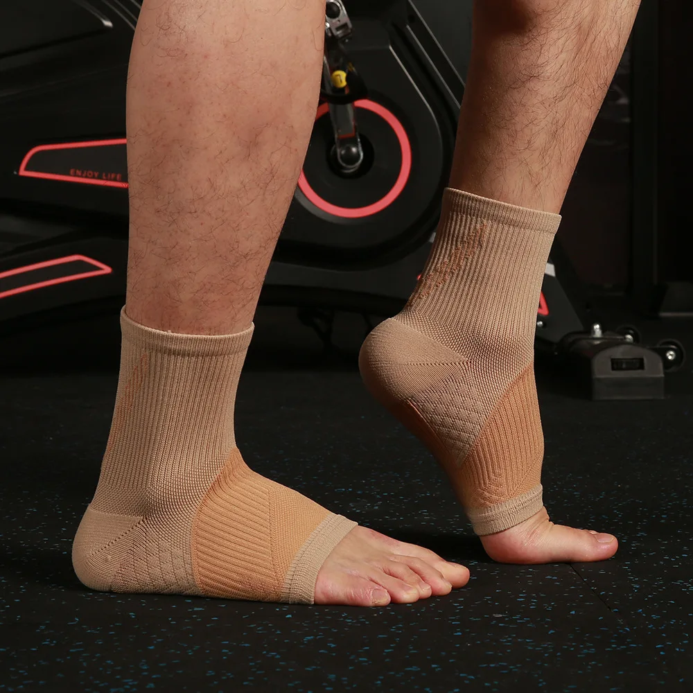 Hot Selling Wholesale Ankle Support Sleeve Relief Pain Essential Sports Compression Ankle Brace Sleeve
Hot Selling Wholesale Ankle Support Sleeve Relief Pain Essential Sports Compression Ankle Brace Sleeve