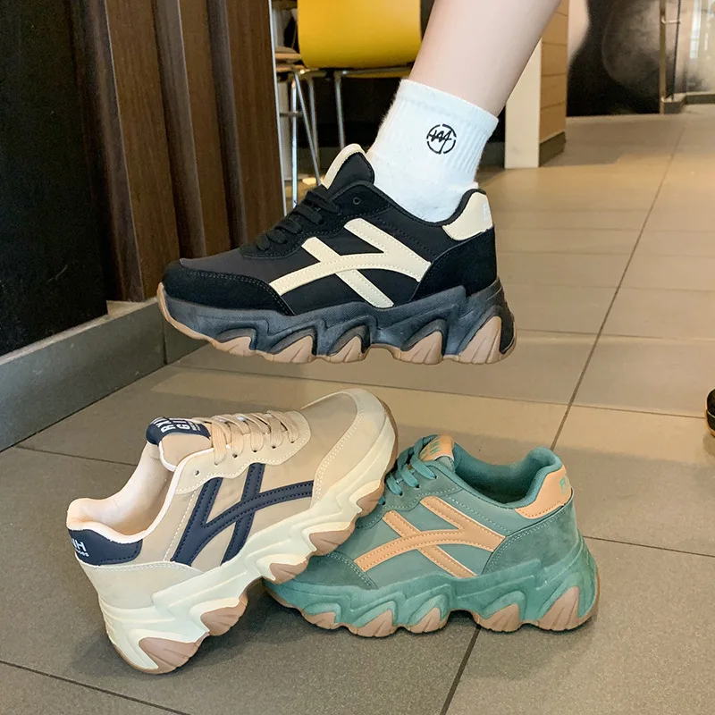 Sports shoes women's 2021 autumn and winter new striped old shoes fashion platform casual jogging shoes, Picture shows
Sports shoes women's 2021 autumn and winter new striped old shoes fashion platform casual jogging shoes, Picture shows