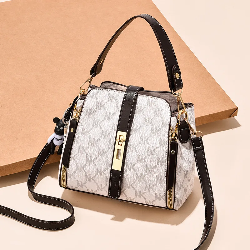 XP1677 2021 new arrivals luxury designer handbags famous brands bags purse crossbody handbags for women
XP1677 2021 new arrivals luxury designer handbags famous brands bags purse crossbody handbags for women