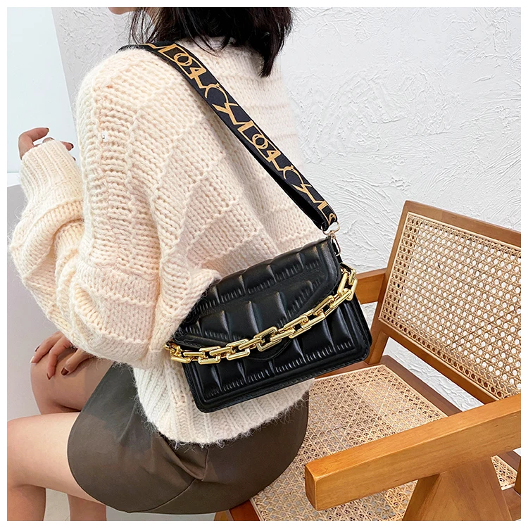 Amazon new woman bag fashion leather small bag embossed chain messenger bag for women
Amazon new woman bag fashion leather small bag embossed chain messenger bag for women