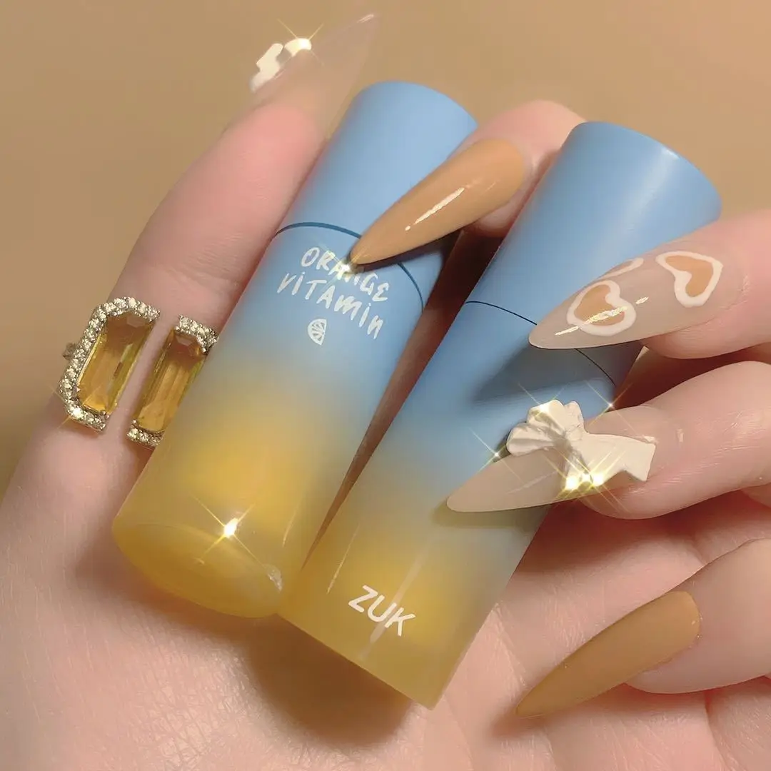 Wholesale High Quality Private Label Orange Vitamin C Bee Butter Kids Lip Gloss Care Makeup Lip Plumper Lipbalm, 3 colors
Wholesale High Quality Private Label Orange Vitamin C Bee Butter Kids Lip Gloss Care Makeup Lip Plumper Lipbalm, 3 colors