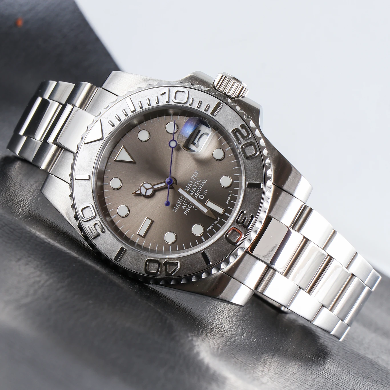 40mm Mechanical Watches Oyster Bezel Watch Automatic Stainless Steel Sapphire Glass Mens Custom Watch Magnifier Date Mod Gray, 1color
40mm Mechanical Watches Oyster Bezel Watch Automatic Stainless Steel Sapphire Glass Mens Custom Watch Magnifier Date Mod Gray, 1color