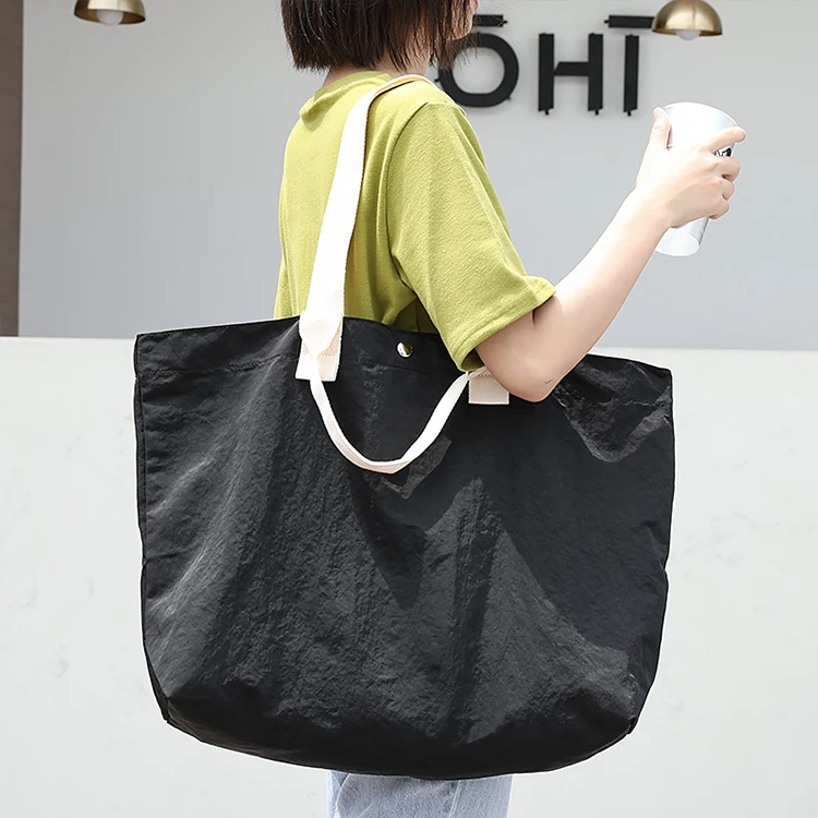 CG123 Korean casual large-capacity handbags simple fashion nylon custom canvas shoulder tote bag for women 2022
CG123 Korean casual large-capacity handbags simple fashion nylon custom canvas shoulder tote bag for women 2022