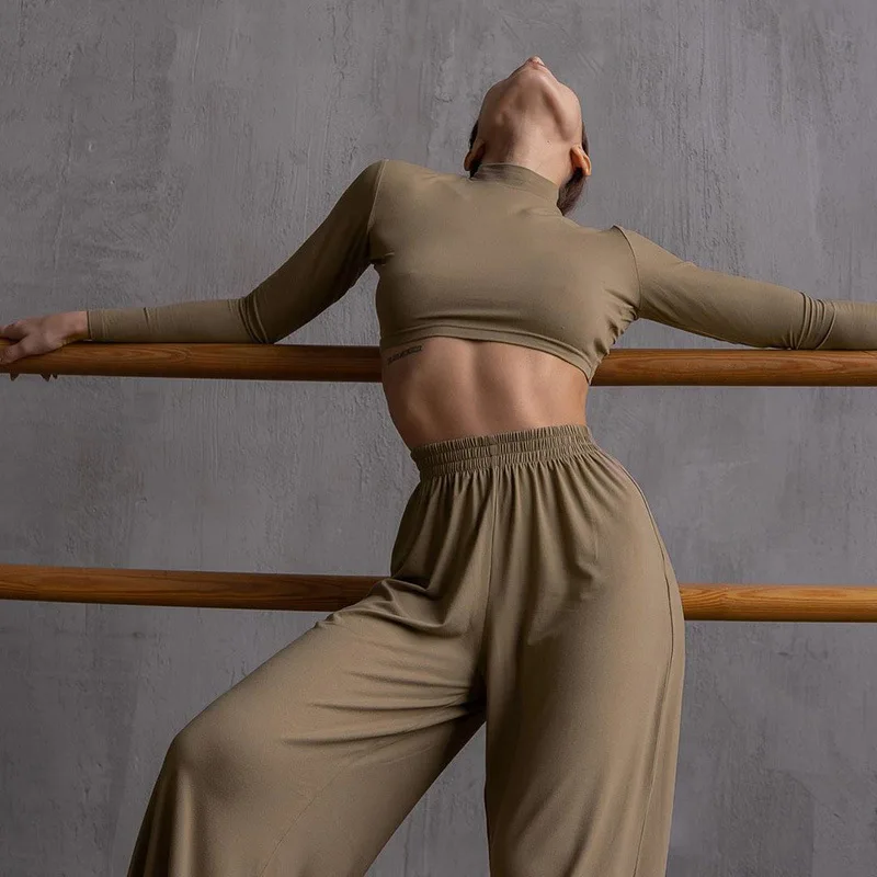 Custom Casual Wear Crop Top And Jogger Wide Leg Pants Long Sleeve 2 Piece Set Women, 3 colors
Custom Casual Wear Crop Top And Jogger Wide Leg Pants Long Sleeve 2 Piece Set Women, 3 colors