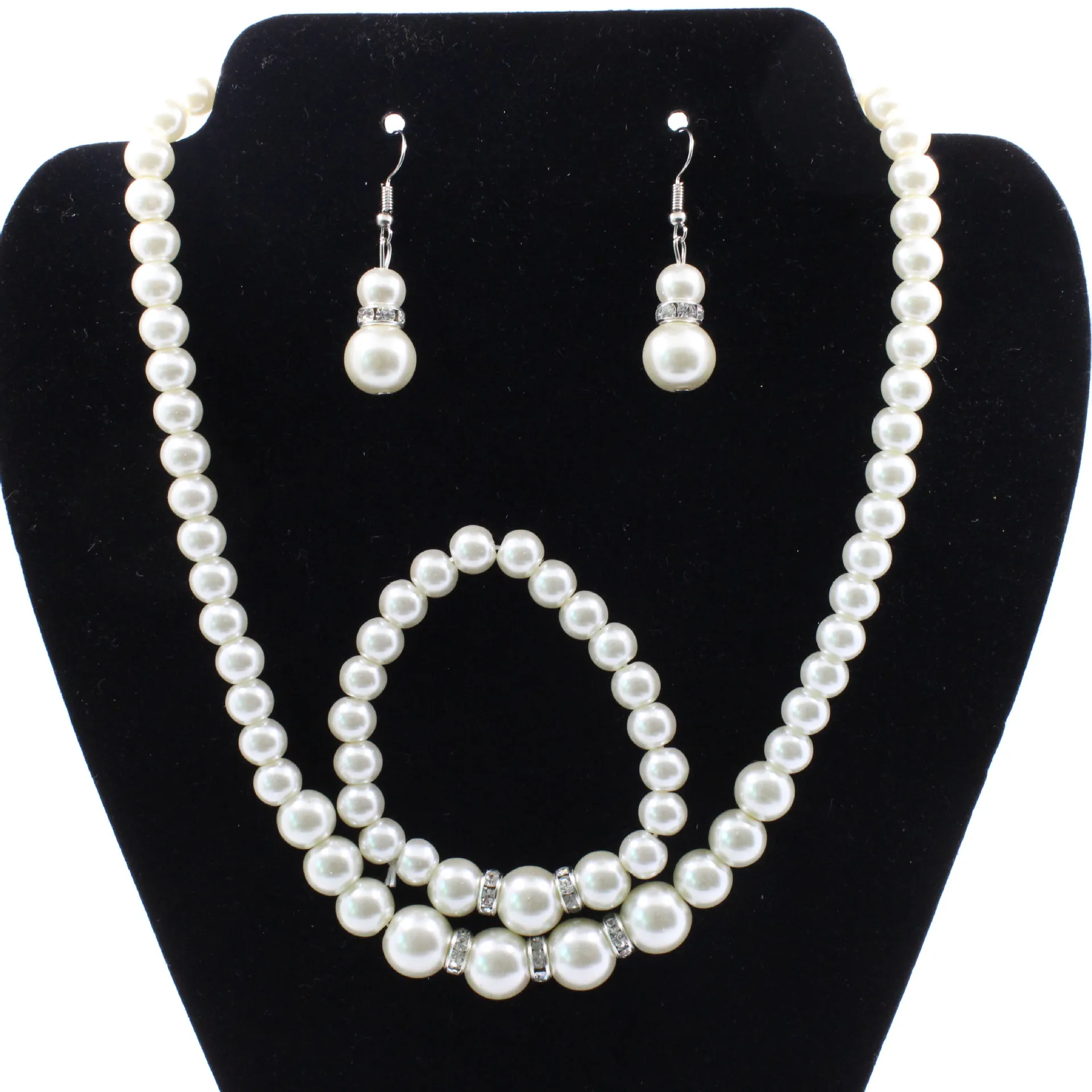 2022 New 3PCS Retro Jewelry Delicate Beaded Earrings Bracelet Set Fashion Faux Pearls Necklace for Women
2022 New 3PCS Retro Jewelry Delicate Beaded Earrings Bracelet Set Fashion Faux Pearls Necklace for Women