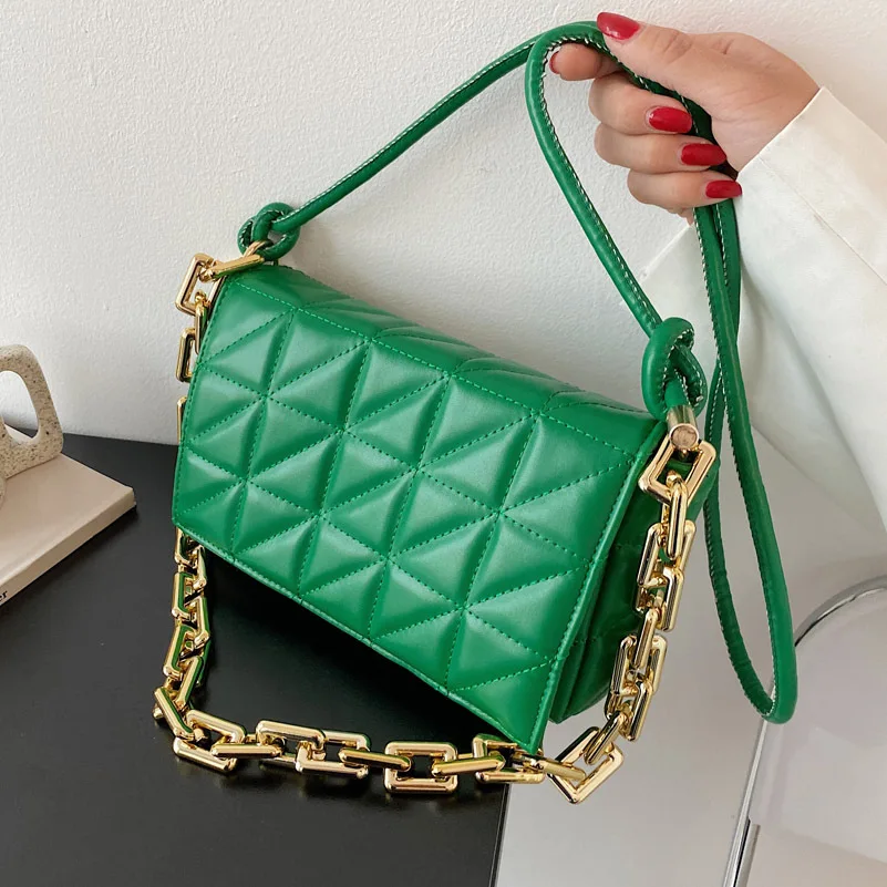 2021 New Fashion Women Shoulder Bag Luxury Gold Chain Trend Handbags Crossbody Bag Ladies Handbag PU Clutch Single as Picture
2021 New Fashion Women Shoulder Bag Luxury Gold Chain Trend Handbags Crossbody Bag Ladies Handbag PU Clutch Single as Picture