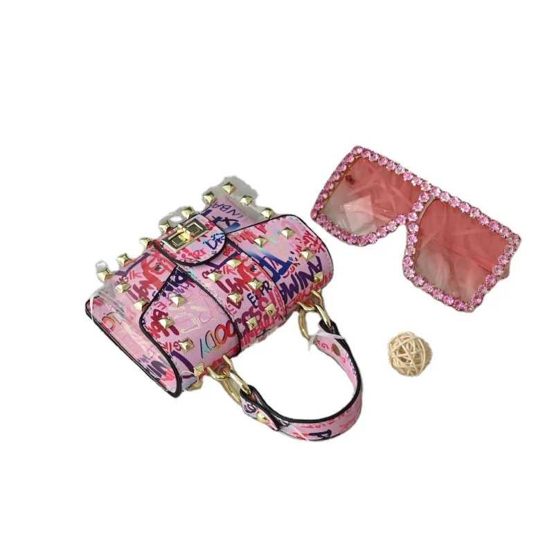 2021 fashion bag spctacle set crossbody purse handbag glasses set for girl woman lady, As shown in the pictures
2021 fashion bag spctacle set crossbody purse handbag glasses set for girl woman lady, As shown in the pictures
