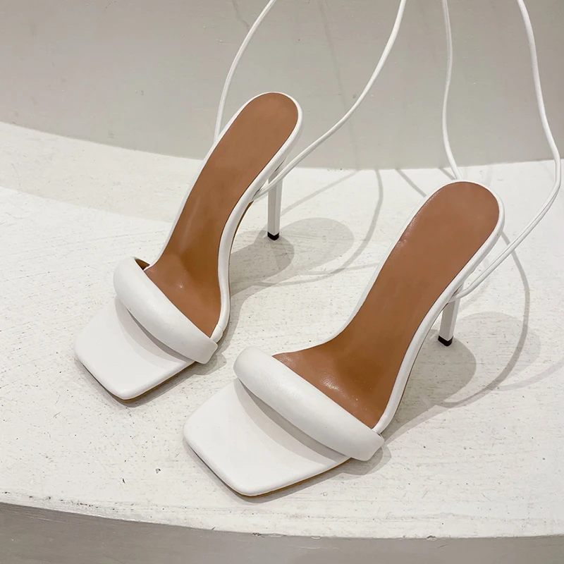 Femmes Chaussures 35-41 Summer NEW 2022 Sweet Sexy Sandals Shallow PU British Style Elegant High Heels Square Toe Women's Shoes, White black green
Femmes Chaussures 35-41 Summer NEW 2022 Sweet Sexy Sandals Shallow PU British Style Elegant High Heels Square Toe Women's Shoes, White black green