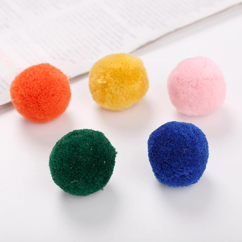 Wholesale Stocked Low Price Colorful Soft Wool Cat Ball Toy Pet Toy 
Wholesale Stocked Low Price Colorful Soft Wool Cat Ball Toy Pet Toy