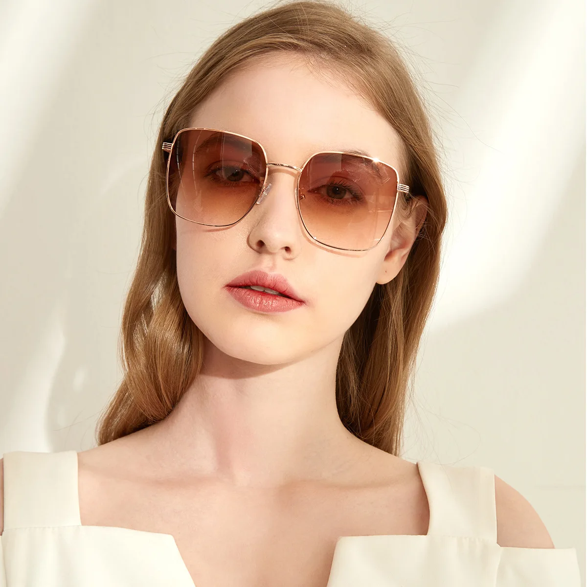 Sunborry 2022 Luxury Custom LOGO Designer Elegant Round Oversized Frame Retro Sunglasses Women
Sunborry 2022 Luxury Custom LOGO Designer Elegant Round Oversized Frame Retro Sunglasses Women