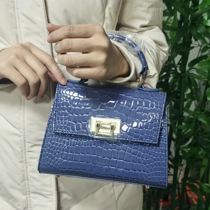 2021 Classic Leather Crocodile Tote Bag Women Designer Handbag Purse Elegant Fashion Trendy Bag
2021 Classic Leather Crocodile Tote Bag Women Designer Handbag Purse Elegant Fashion Trendy Bag