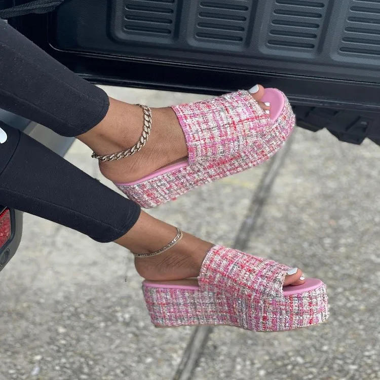 Fashion ladies embroidery slides platform increase flip flops slippers women wedge sandals, Black,pink
Fashion ladies embroidery slides platform increase flip flops slippers women wedge sandals, Black,pink