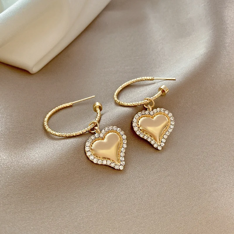 Best Selling 18K Gold Plated Crystal Rhinestone Heart Drop Earrings S925 Big Circle CZ Heart Hoop Earrings For Girl
Best Selling 18K Gold Plated Crystal Rhinestone Heart Drop Earrings S925 Big Circle CZ Heart Hoop Earrings For Girl