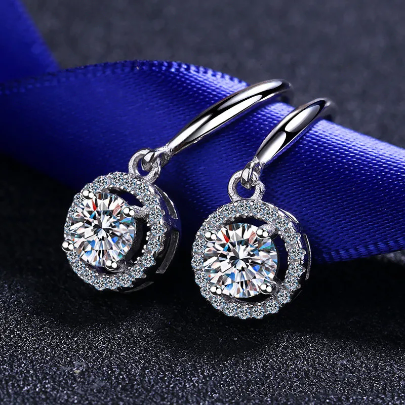 925 Silver Round Excellent Cut Total 2 Carat D Color Pass Diamond Test Moissanite Wedding Drop Earrings Real Gemstone Jewelry
925 Silver Round Excellent Cut Total 2 Carat D Color Pass Diamond Test Moissanite Wedding Drop Earrings Real Gemstone Jewelry