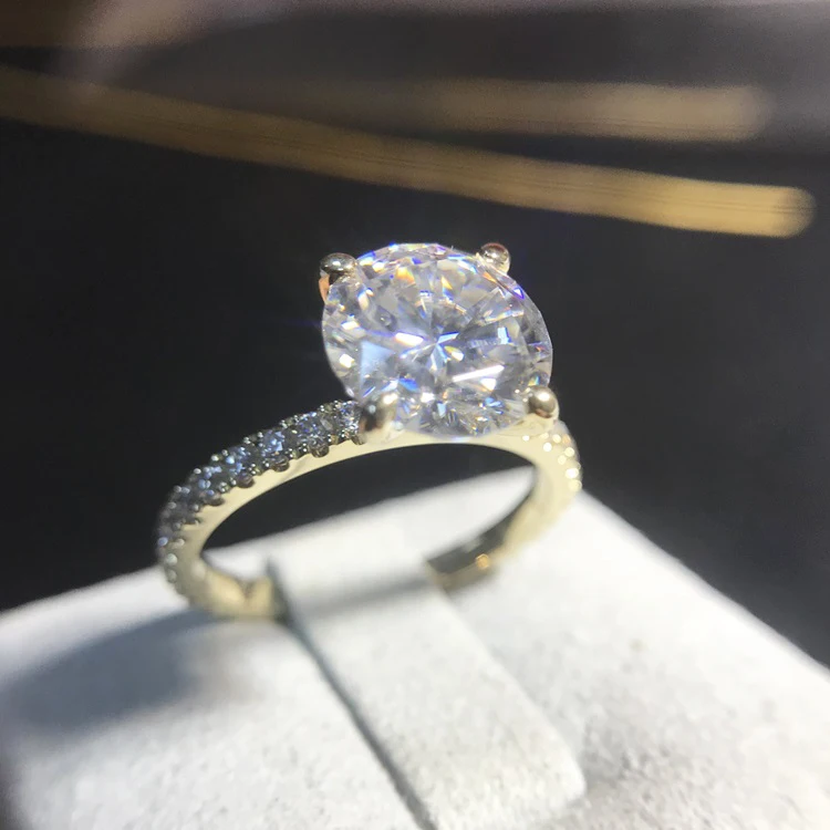 Round cut 2ct moissanite diamond solitaire wedding engagement ring in 14k yellow gold, Lasting long
Round cut 2ct moissanite diamond solitaire wedding engagement ring in 14k yellow gold, Lasting long