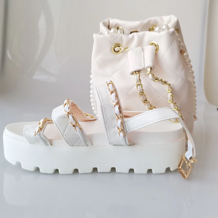 PDEP 2021 New Stylish gold metal chain platform sandals with cute jelly handbags shoes and bags sets for women
PDEP 2021 New Stylish gold metal chain platform sandals with cute jelly handbags shoes and bags sets for women