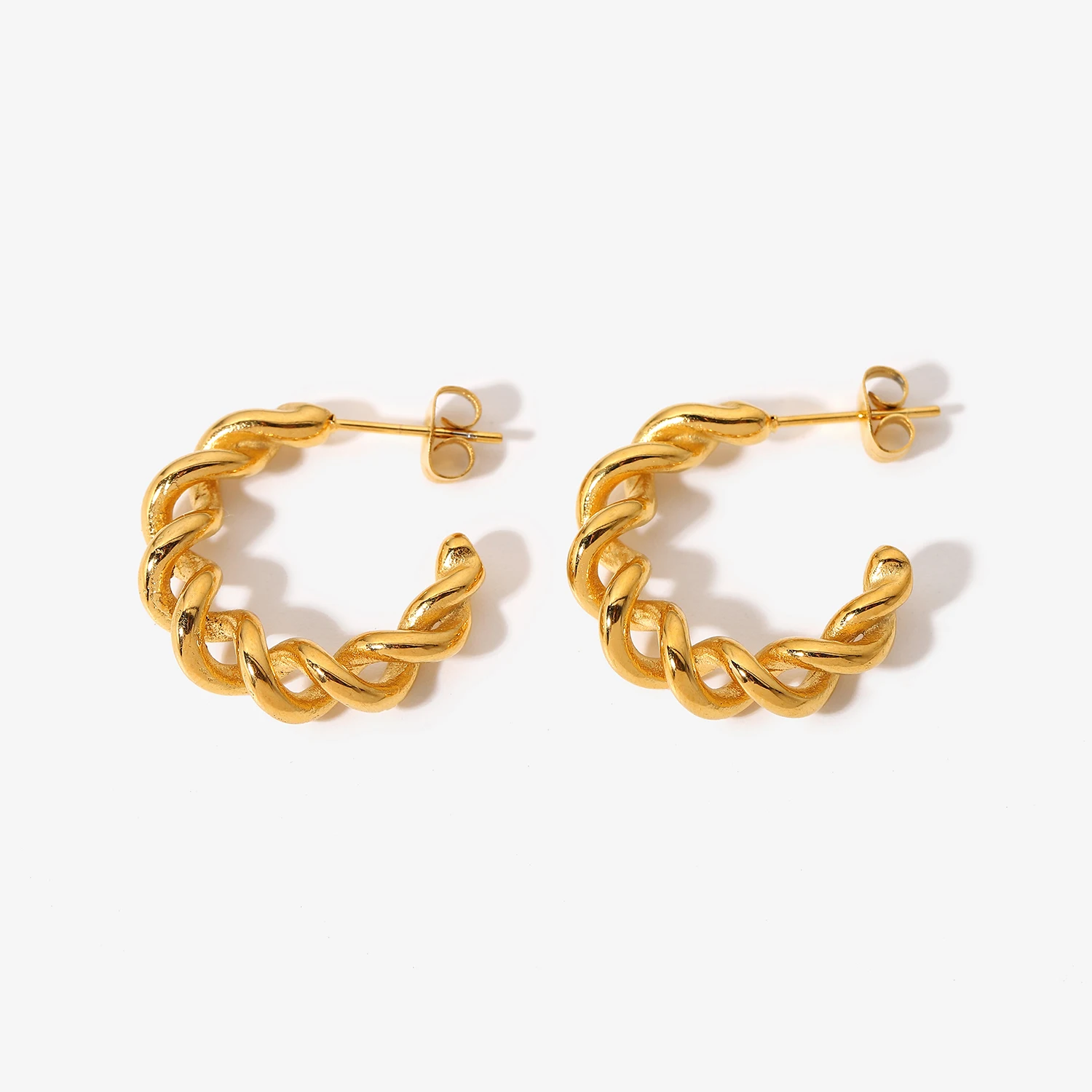 New 18K Gold Plated Hoop Jewelry Women Double Line Cross Twisted C Shaped Earrings Stainless Steel Stud Earrings
New 18K Gold Plated Hoop Jewelry Women Double Line Cross Twisted C Shaped Earrings Stainless Steel Stud Earrings