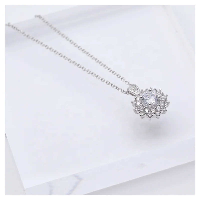 necklace chain 925 2022 new Korean jewelry 100% 925 sterling silver lucky pendant necklace with chain
necklace chain 925 2022 new Korean jewelry 100% 925 sterling silver lucky pendant necklace with chain