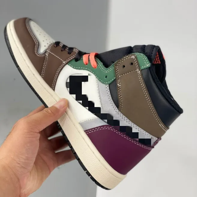 G5 Quality Men Shoe Trend Hot Sale Classic Brown 1 High OG Basketball Shoes Fashion Outdoor Sport Men Shoe Sneakers
G5 Quality Men Shoe Trend Hot Sale Classic Brown 1 High OG Basketball Shoes Fashion Outdoor Sport Men Shoe Sneakers