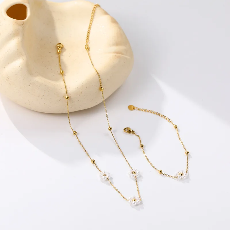 Wholesale Niche Design High Level Stainless Steel Small Fragrance Flower pearl Set Necklace Bracelet Anklet for Gifts
Wholesale Niche Design High Level Stainless Steel Small Fragrance Flower pearl Set Necklace Bracelet Anklet for Gifts